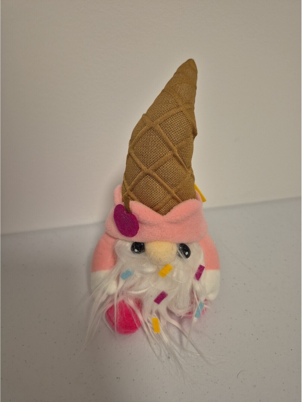Hug Feel The Love Sweetie Sprinkles Gnomies 9.5" Giftcraft Plush Toy Gnome